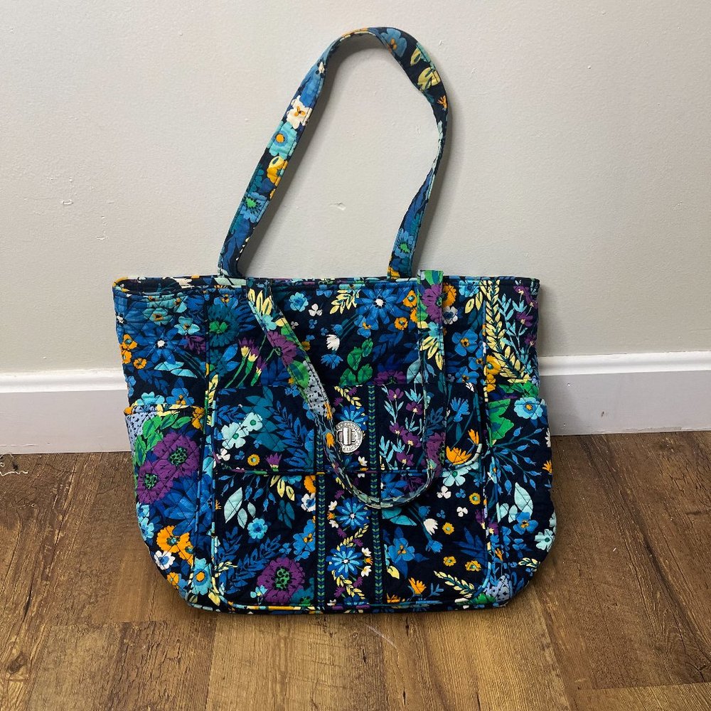 NWOT Vera Bradley Quilted Tote 15" w x 16" l